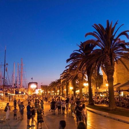 Apartment Capo Family & Capo Studio -Old Town-Parking Trogir Eksteriør bilde