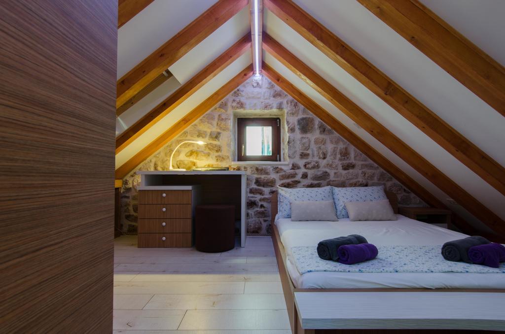 Apartment Capo Family & Capo Studio -Old Town-Parking Trogir Rom bilde